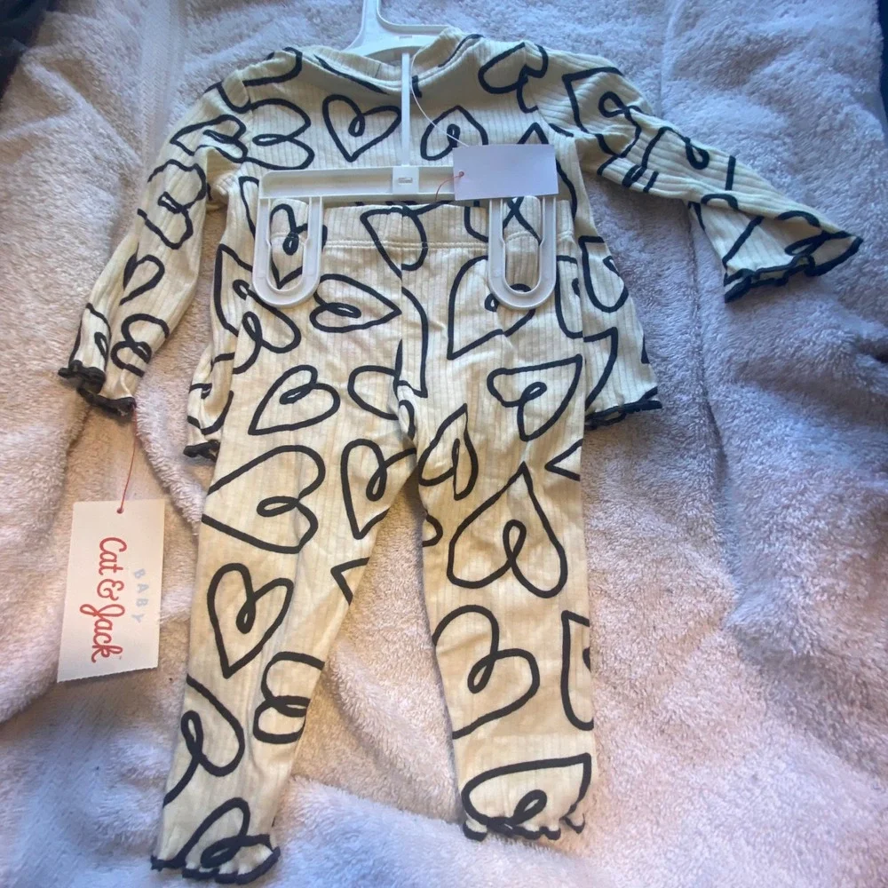 Cat & Jack Baby Girls 3-6M Ribbed Heart Print Top & Leggings 2pc Set Off-White